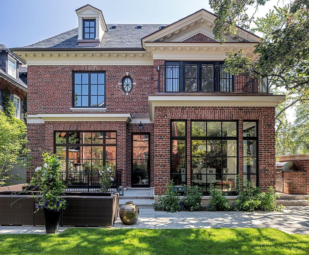 The Enduring Allure of Traditional Brick Houses: A Comprehensive Guide